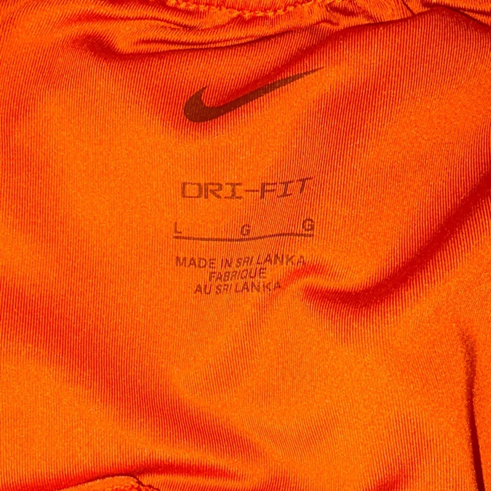 Women’s Nike athletic running shorts - Picture 4 of 5